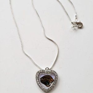 New rhinestone Jaguars heart necklace,